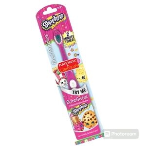 NEW Shopkins Brite Beatz Toothbrush. Lights up and plays for 2 minutes!